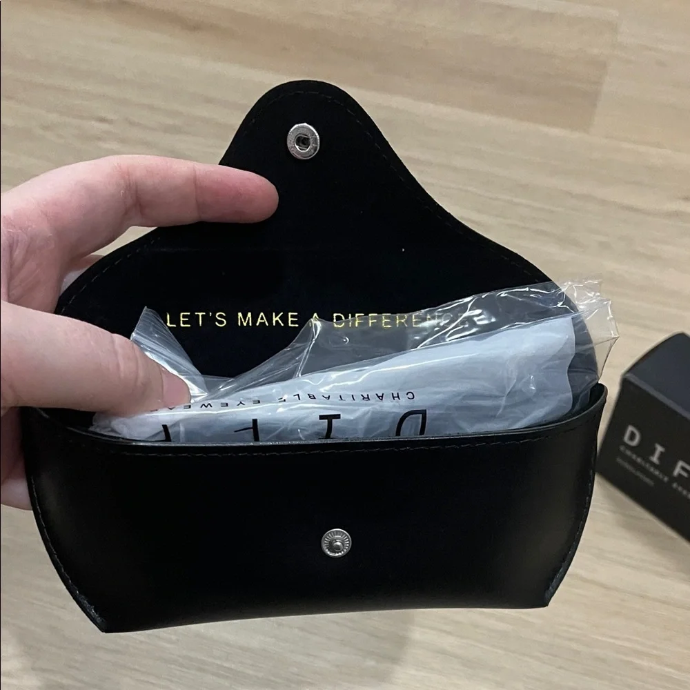 Diff Eyewear Dark Blue Sunglasses - Picture 5 of 6